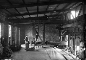 Martinverket, efter 1905, chargering av ugn med en chargerkran med 3 tons lyftkraft