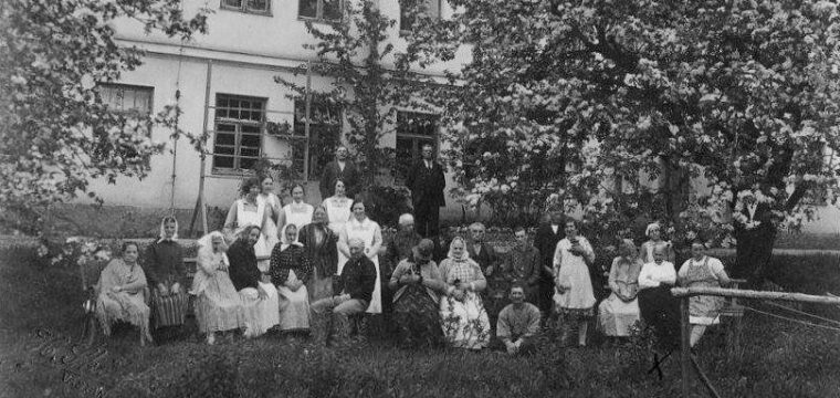 Backgårdens trädgård, boende med personal, 1920-talet